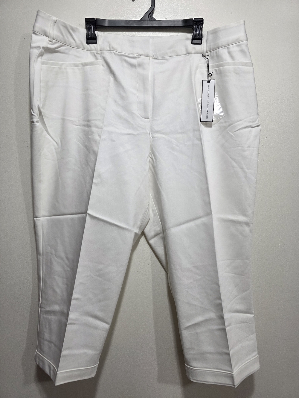 NWT! Lane Bryant Ashley Capri Pants White Size 22 Stretch Comfy Chic - Picture 3 of 6